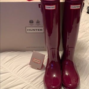 Women’s HUNTER Tall Gloss rain boots